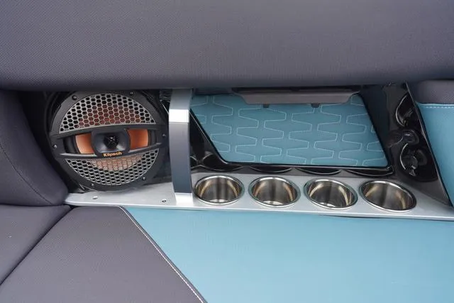 Slide: The Image of MasterCraft X24 2025 - 49