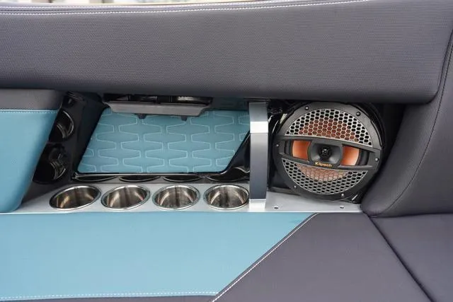 Slide: The Image of MasterCraft X24 2025 - 50