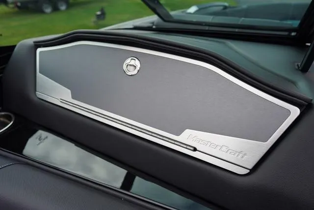 Slide: The Image of MasterCraft X24 2025 - 58