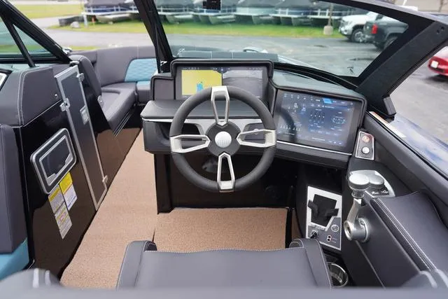 Slide: The Image of MasterCraft X24 2025 - 61