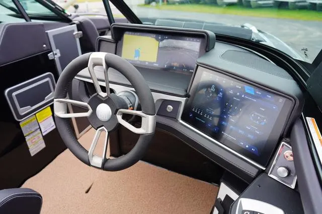 Slide: The Image of MasterCraft X24 2025 - 64