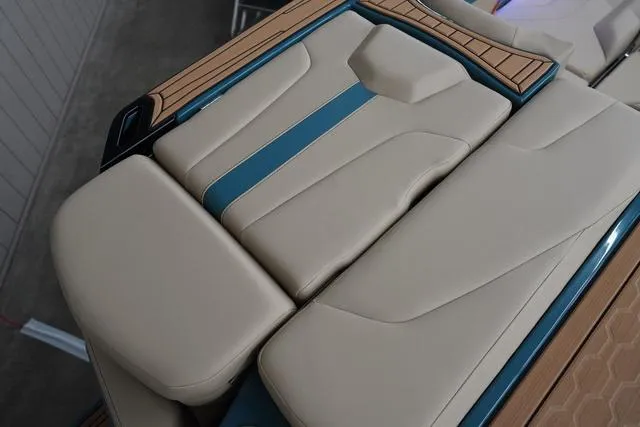 Slide: The Image of MasterCraft XT24 2025 - 10