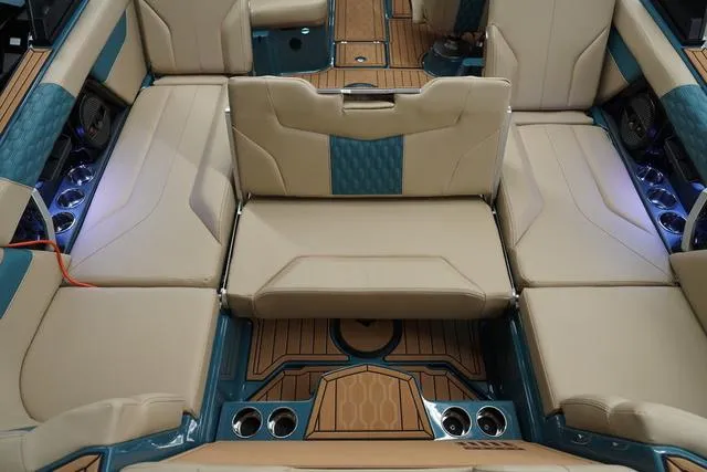 Slide: The Image of MasterCraft XT24 2025 - 12