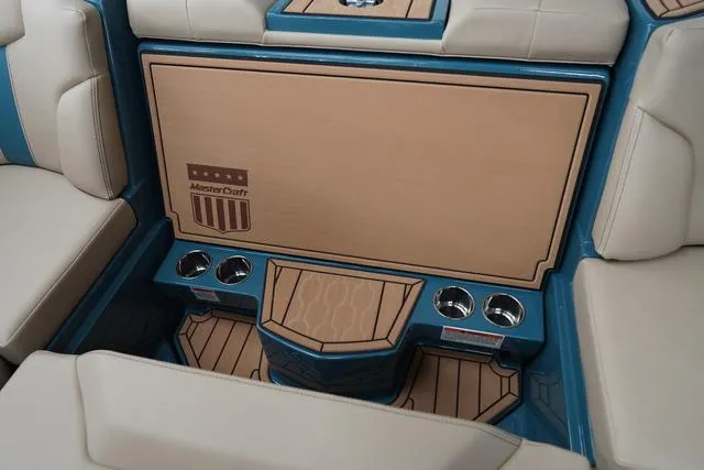 Slide: The Image of MasterCraft XT24 2025 - 15