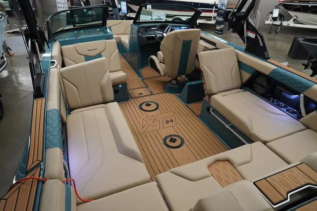 Slide: The Image of MasterCraft XT24 2025 - 20