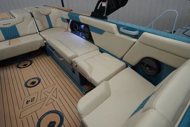 Slide: The Image of MasterCraft XT24 2025 - 36