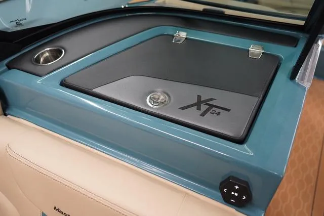 Slide: The Image of MasterCraft XT24 2025 - 40