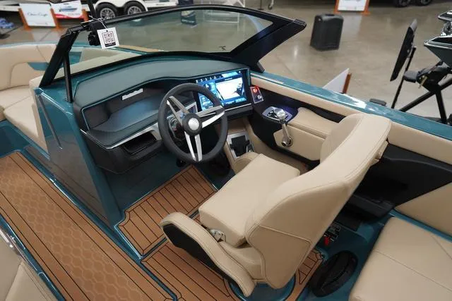 Slide: The Image of MasterCraft XT24 2025 - 49