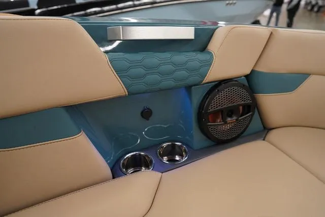 Slide: The Image of MasterCraft XT24 2025 - 54