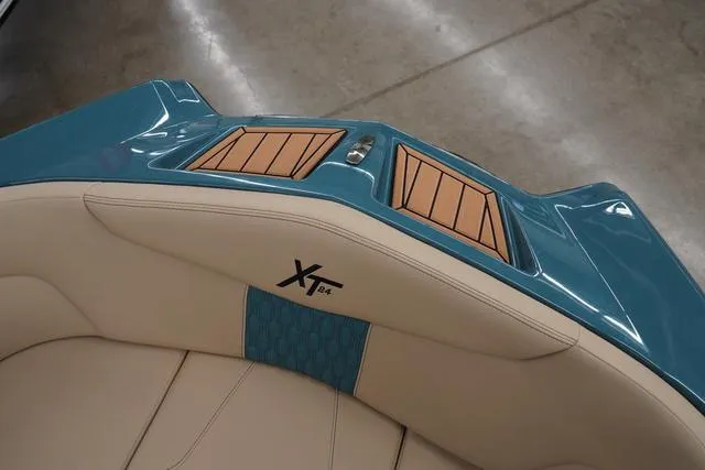 Slide: The Image of MasterCraft XT24 2025 - 55