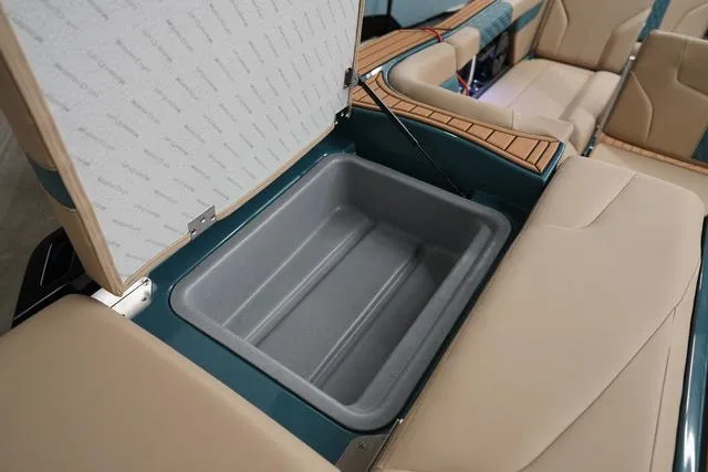 Slide: The Image of MasterCraft XT24 2025 - 9