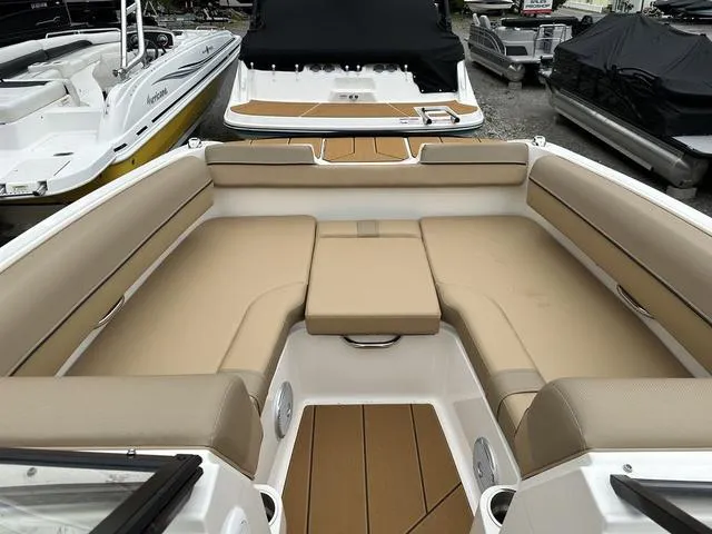 Slide: The Image of Bayliner D20I 2025 - 27