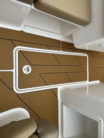 Slide: The Image of Bayliner D20I 2025 - 29