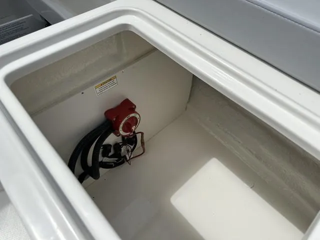 Slide: The Image of Bayliner D22I 2025 - 20