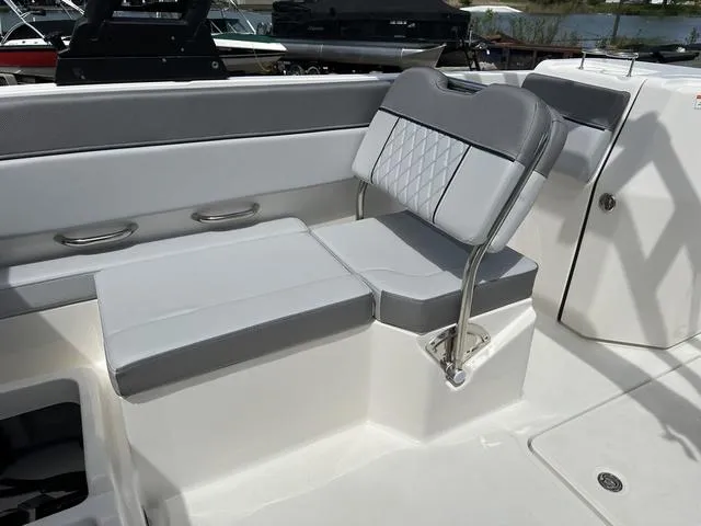 Slide: The Image of Bayliner D22I 2025 - 23