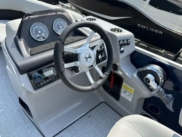 Slide: The Image of Harris Cruiser 230 CWDH 2pc 2025 - 21