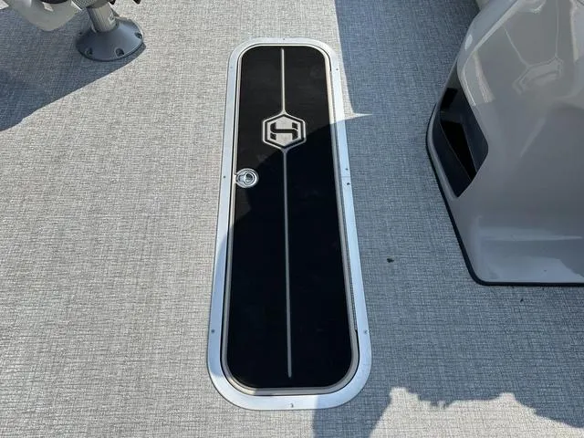 Slide: The Image of Harris Cruiser 230 CWDH 2pc 2025 - 24