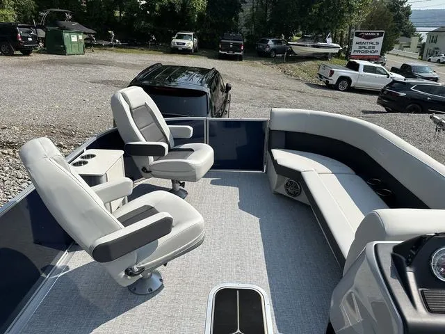 Slide: The Image of Harris Cruiser 230 CWDH 2pc 2025 - 25