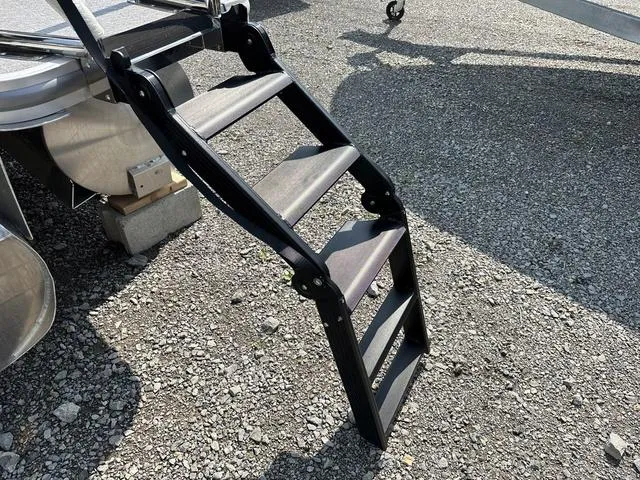 Slide: The Image of Harris Cruiser 230 CWDH 2pc 2025 - 29