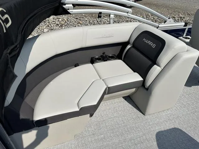 Slide: The Image of Harris Cruiser 230 CWDH 2pc 2025 - 3