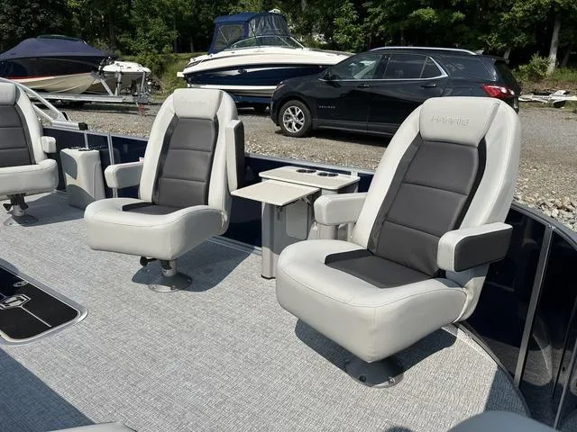 Slide: The Image of Harris Cruiser 230 CWDH 2pc 2025 - 5