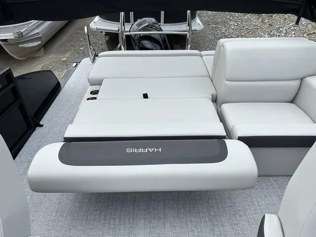 Slide: The Image of Harris Cruiser 210 SLDH 2025 - 11