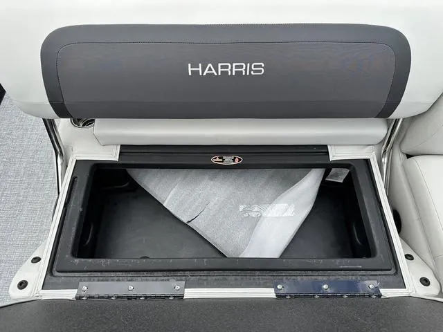 Slide: The Image of Harris Cruiser 210 SLDH 2025 - 12