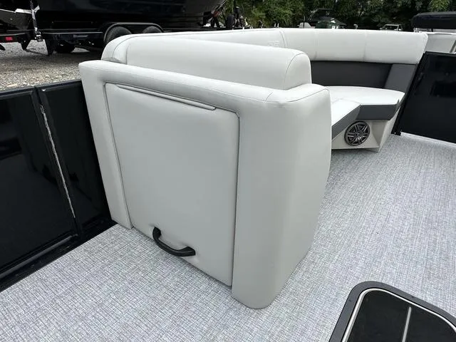 Slide: The Image of Harris Cruiser 210 SLDH 2025 - 15