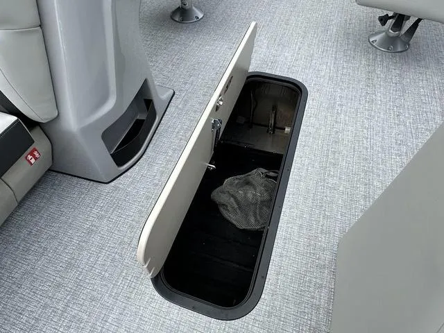 Slide: The Image of Harris Cruiser 210 SLDH 2025 - 23