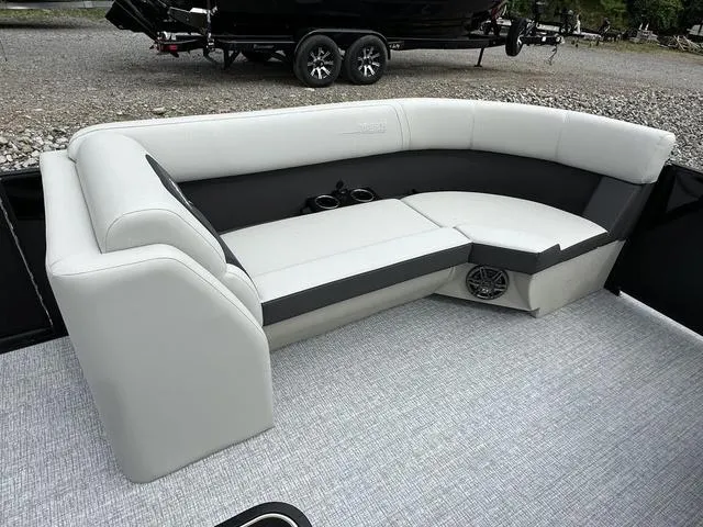 Slide: The Image of Harris Cruiser 210 SLDH 2025 - 26