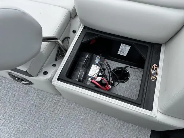 Slide: The Image of Harris Cruiser 210 SLDH 2025 - 36