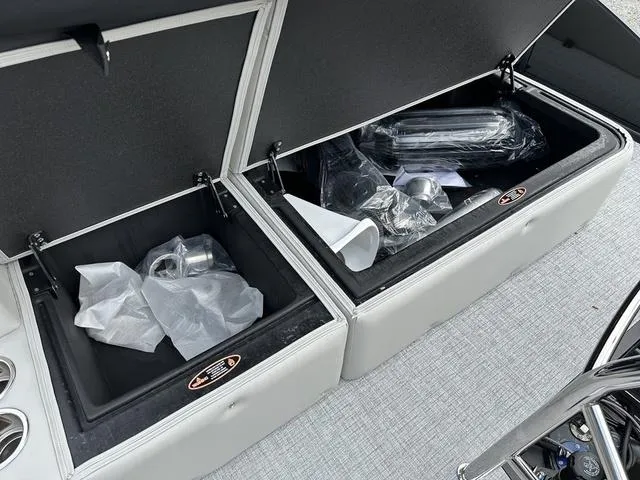 Slide: The Image of Harris Cruiser 210 SLDH 2025 - 8