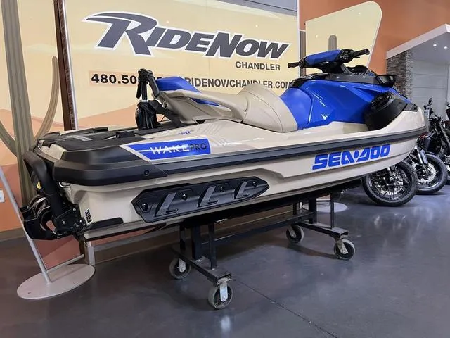 Slide: The Image of 2025 Sea-Doo Waverunner Wake on display at RideNow Chandler showroom. - 4