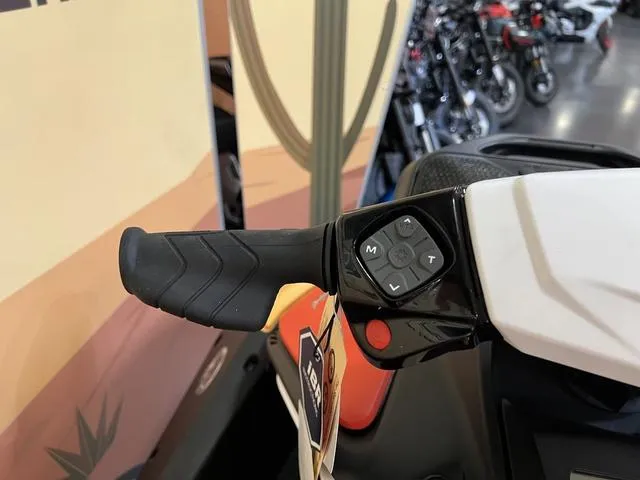 Slide: The Image of Sea-Doo Spark For 3 Rotax 900 ACE - 90 CONV With I 2025 - 7