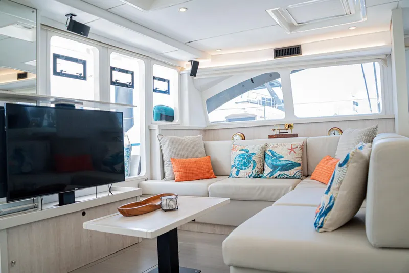 Slide: The Image of Saloon Table Convertible to Coffee Table - 5