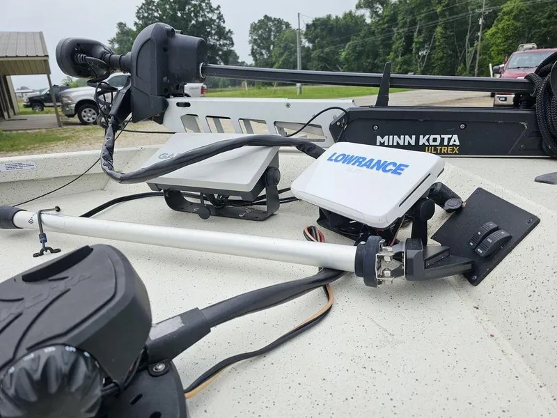 Slide: The Image of 2020 Ranger RB 190 boat with Minn Kota Ultrex and Lowrance equipment on deck. - 10