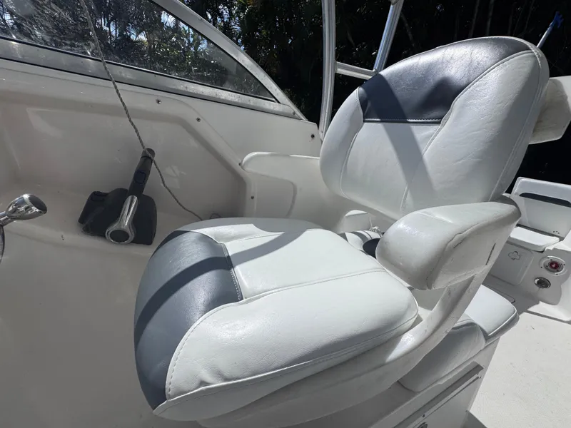 Slide: The Image of Sea Fox 256 WA Voyager 2011 - 50