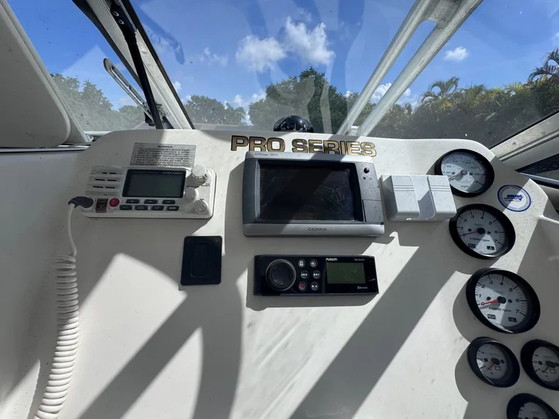 Slide: The Image of Sea Fox 256 WA Voyager 2011 - 52