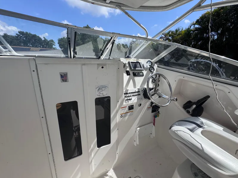 Slide: The Image of Sea Fox 256 WA Voyager 2011 - 75