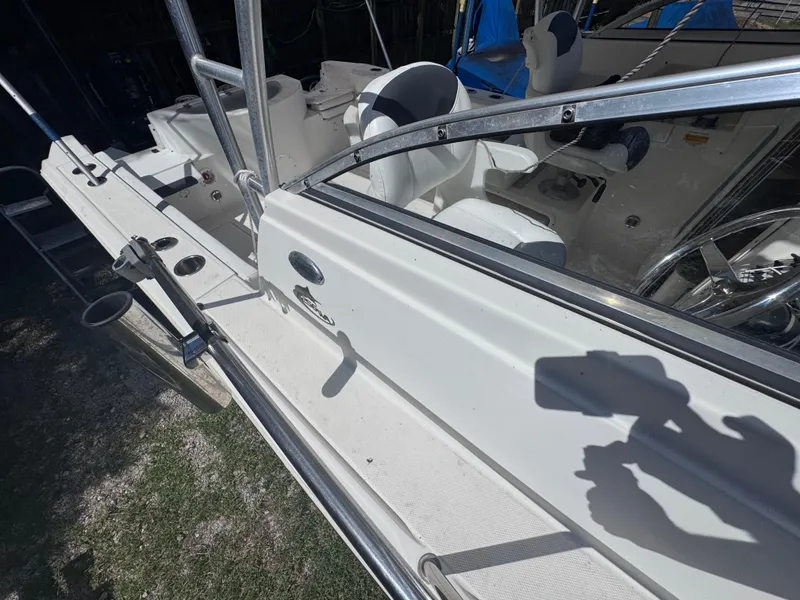 Slide: The Image of Sea Fox 256 WA Voyager 2011 - 85