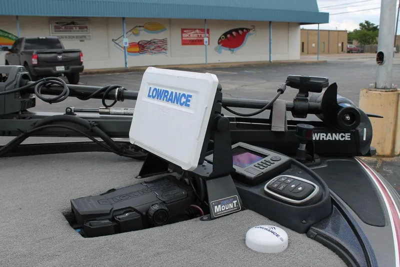 Slide: The Image of Fishfinder and trolling motor setup on a 2012 Nitro Z-9 boat. - 7