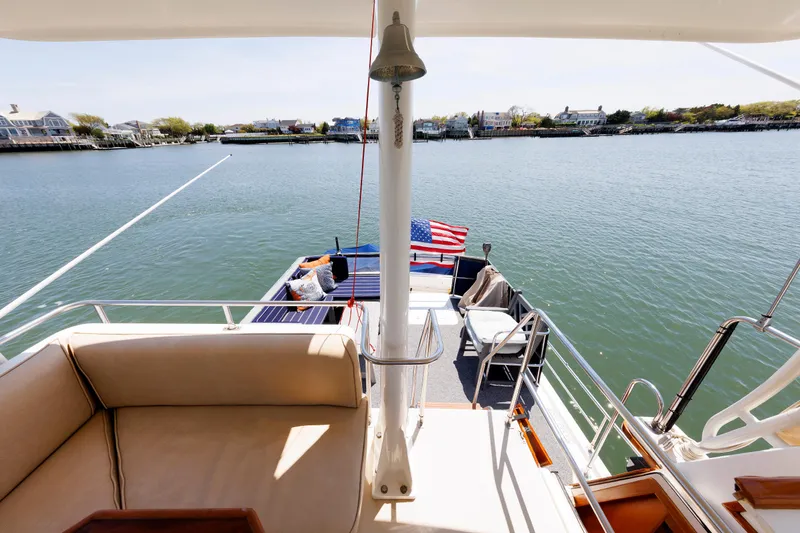 Slide: The Image of Flybridge - 16