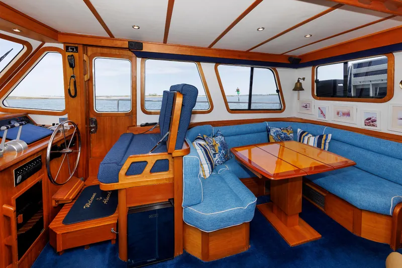 Slide: The Image of Salon - 24