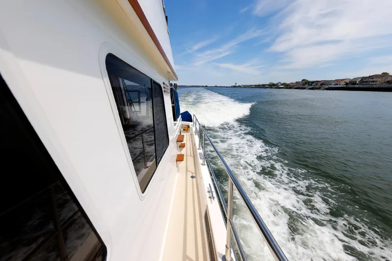 Slide: The Image of Sidedeck - Port - 60