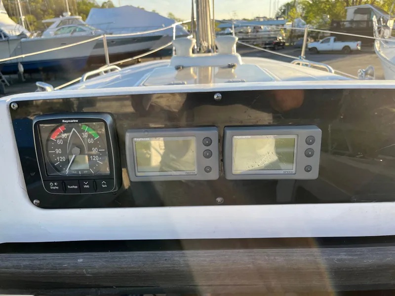 Slide: The Image of Hunter 336 1996 - 20