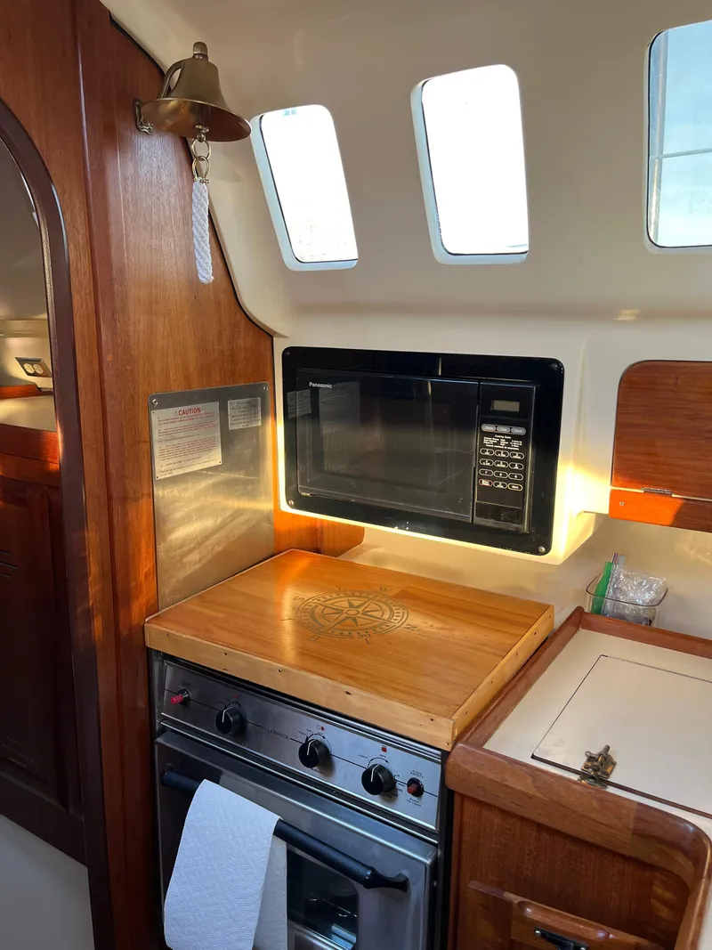 Slide: The Image of Hunter 336 1996 - 23