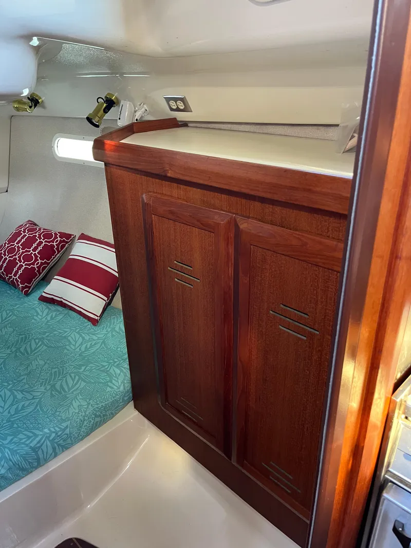 Slide: The Image of Hunter 336 1996 - 25