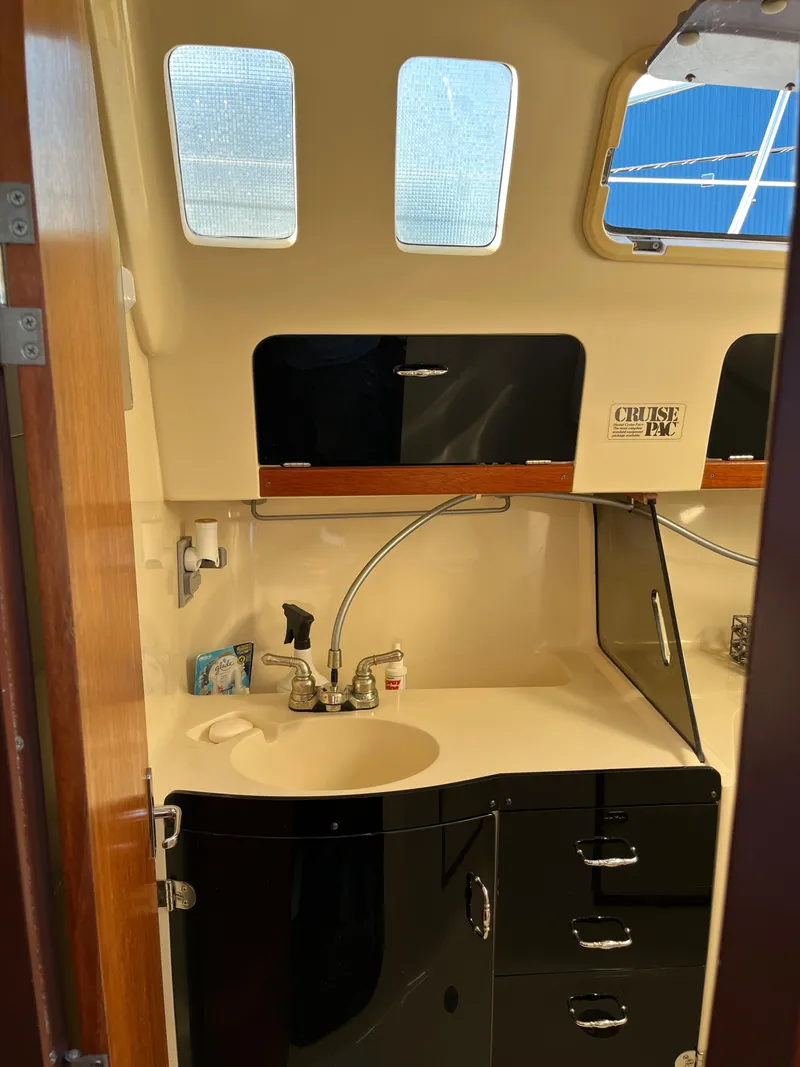 Slide: The Image of Hunter 336 1996 - 36