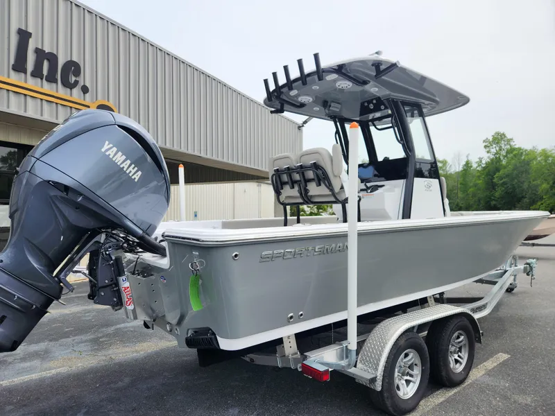 Slide: The Image of 2025 Sportsman Masters 247OE Bay Boat with Yamaha engine on trailer. - 3