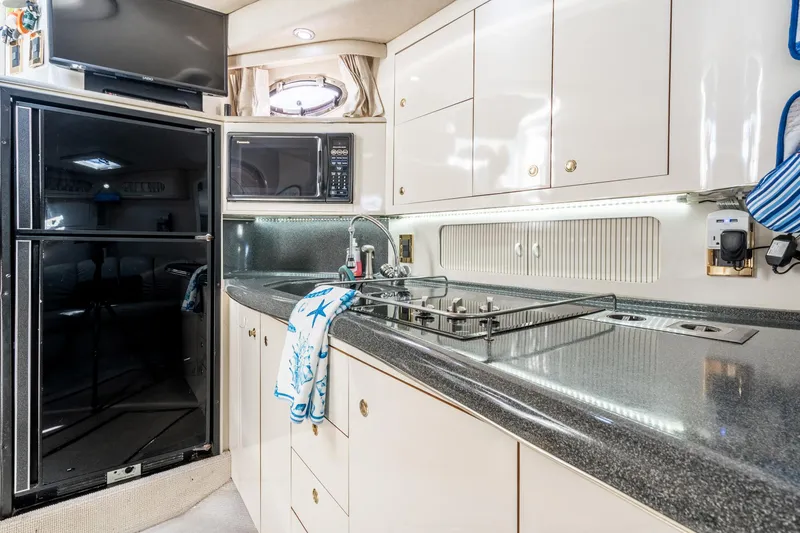 Slide: The Image of Sea Ray Sundancer 400 1997 - 23